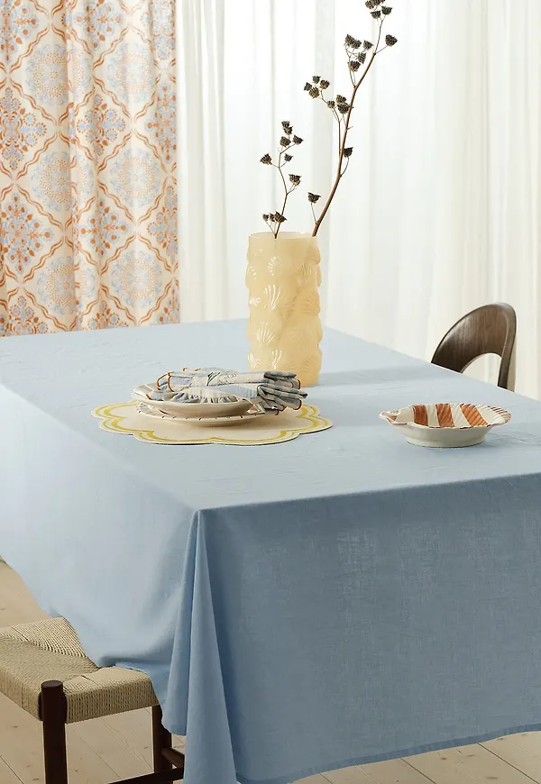 Blå Ellos Home-bomullsgardin i jättefin modell.