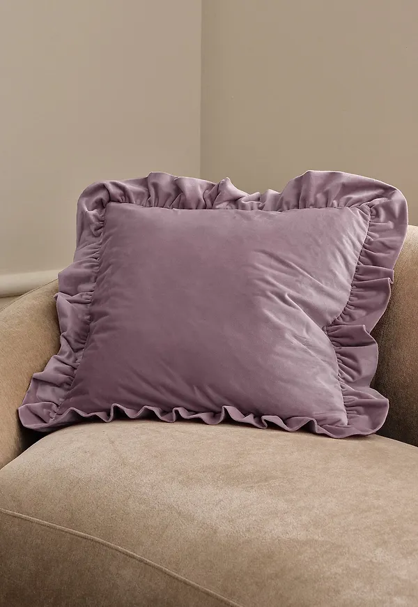 Lila Ellos Home-prydnadskudde i jättefin modell.