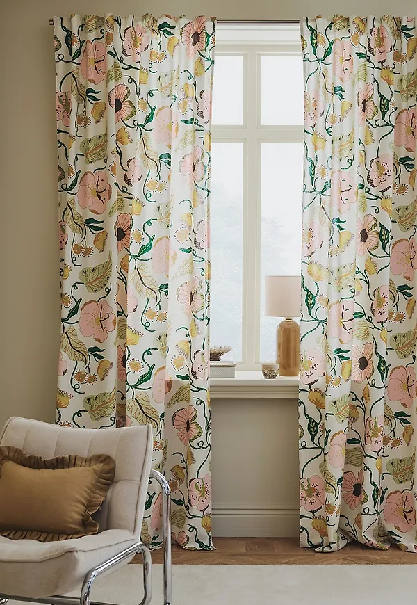 Ikonisk Gardin som passar bra vid många olika tillfällen.