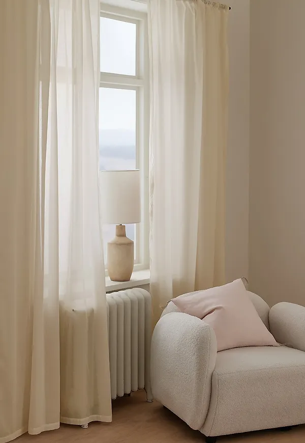 Komfortabel Gardin som passar bra vid många olika tillfällen.