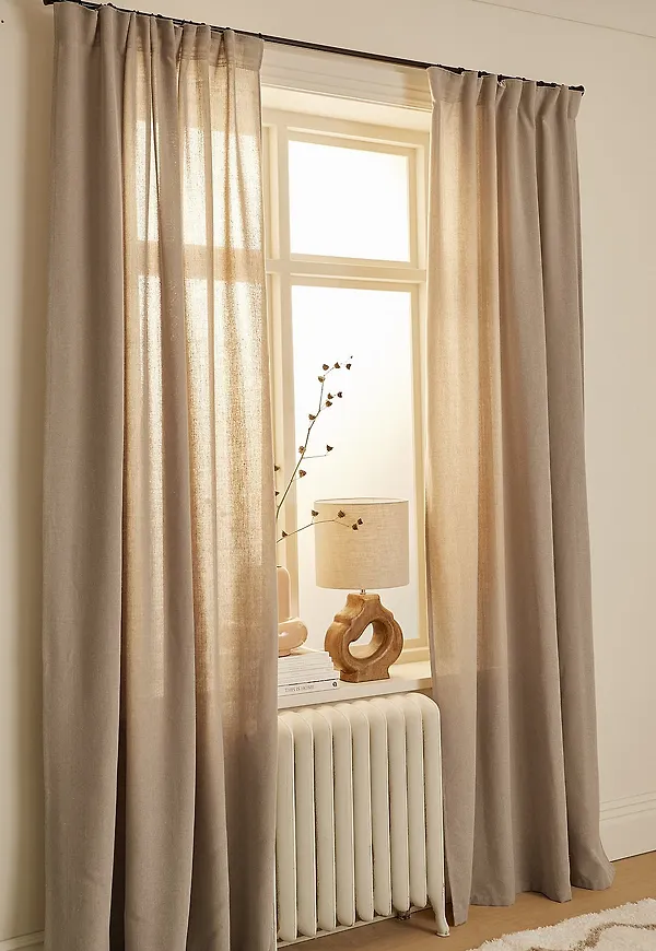 Beige gardin som passar perfekt till vintern 2026!