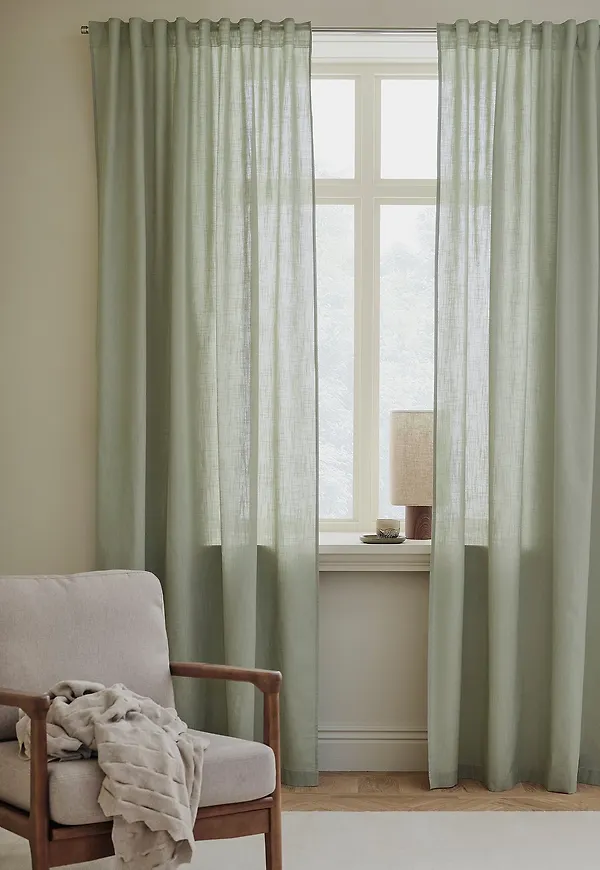 Supersnygg Gardin som passar bra vid många olika tillfällen.