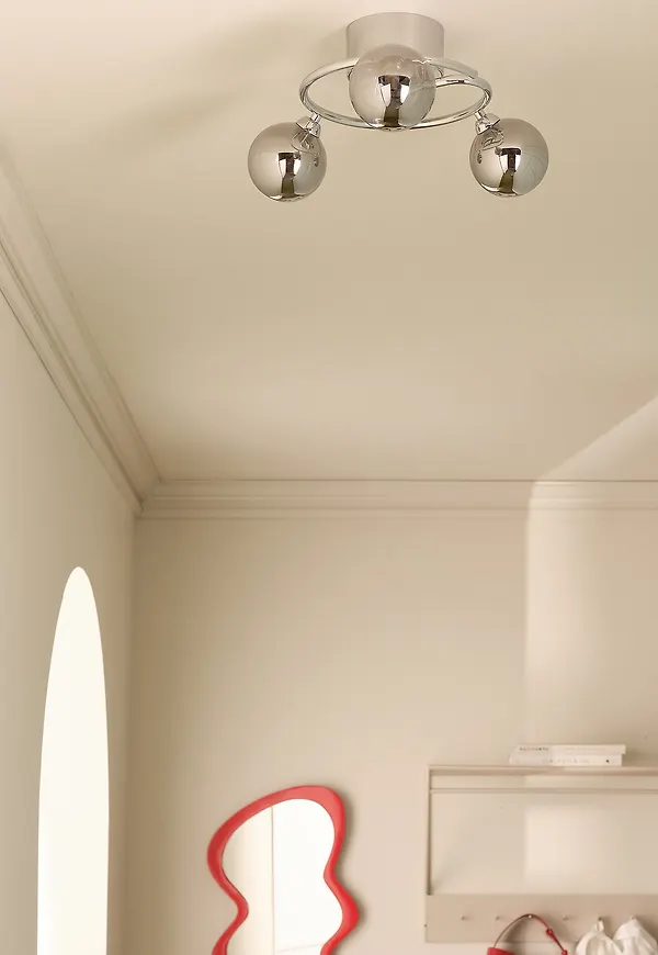 Jättefin taklampa 2026 från Ellos Home.