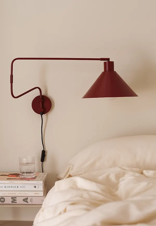 Röd lampa som passar perfekt till vintern 2026!