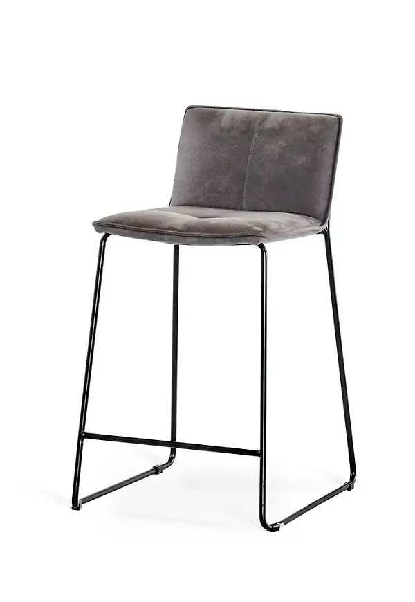 Otroligt fin brun stol 2025 från Torkelson.