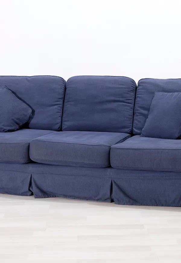 Blå soffa som passar perfekt till hösten 2025!