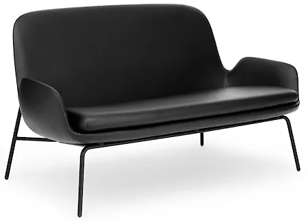 Cool fåtölj i svart från Normann Copenhagen.