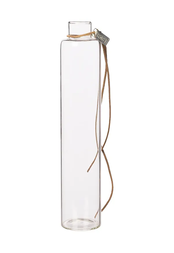 Elegant glasvas 2026 från ERNST.
