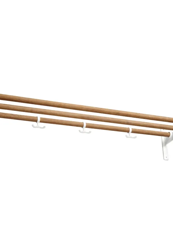 Fantastiskt fin hatthylla i brunt från Essem Design.