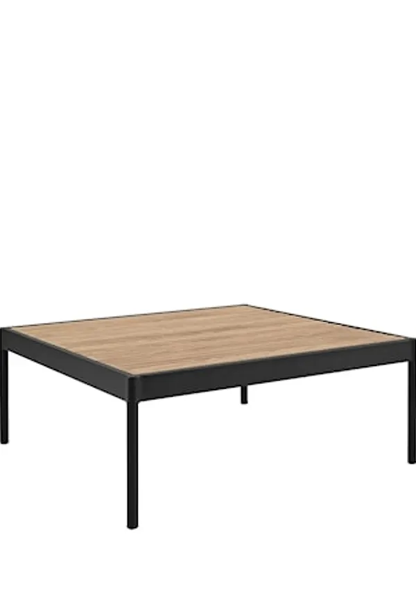 Cool utemöbel i svart färg gjord i teak.