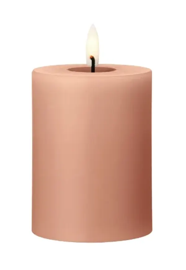Riktigt trendig blockljus i rosa från ester & erik.