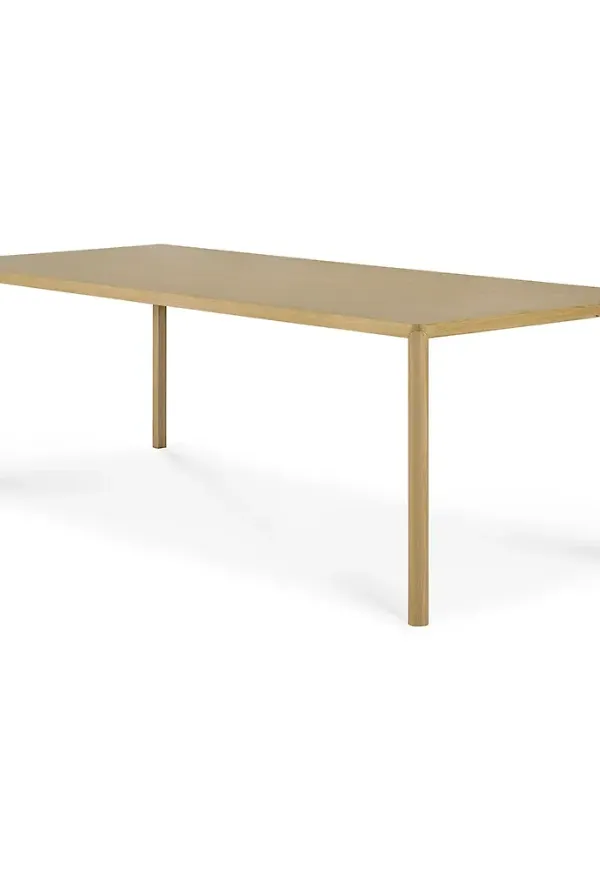 Härlig bord i ek från Ethnicraft.