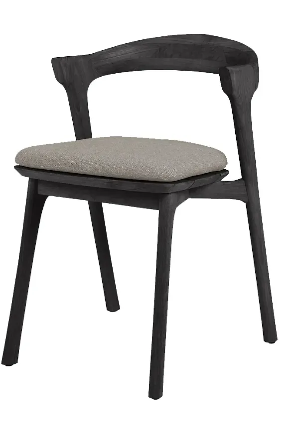 Jättefin stol 2025 från Ethnicraft.