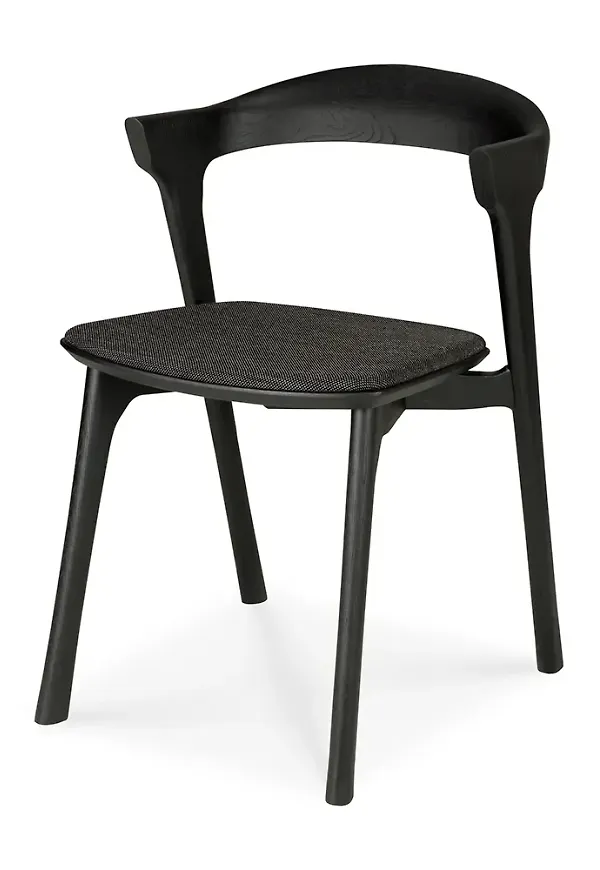 Otroligt fin stol 2025 från Ethnicraft.