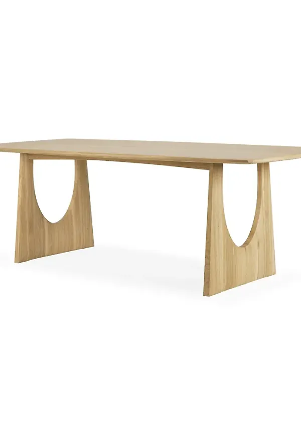 Fin bord som passar bra vid många olika tillfällen.