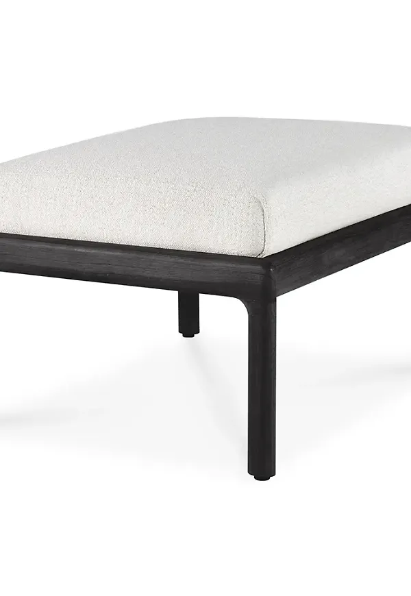 Komfortabel fotpall 2025 från Ethnicraft.