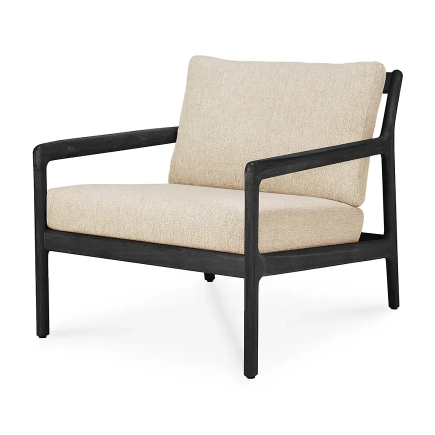 Ikonisk fåtölj i teak från Ethnicraft.