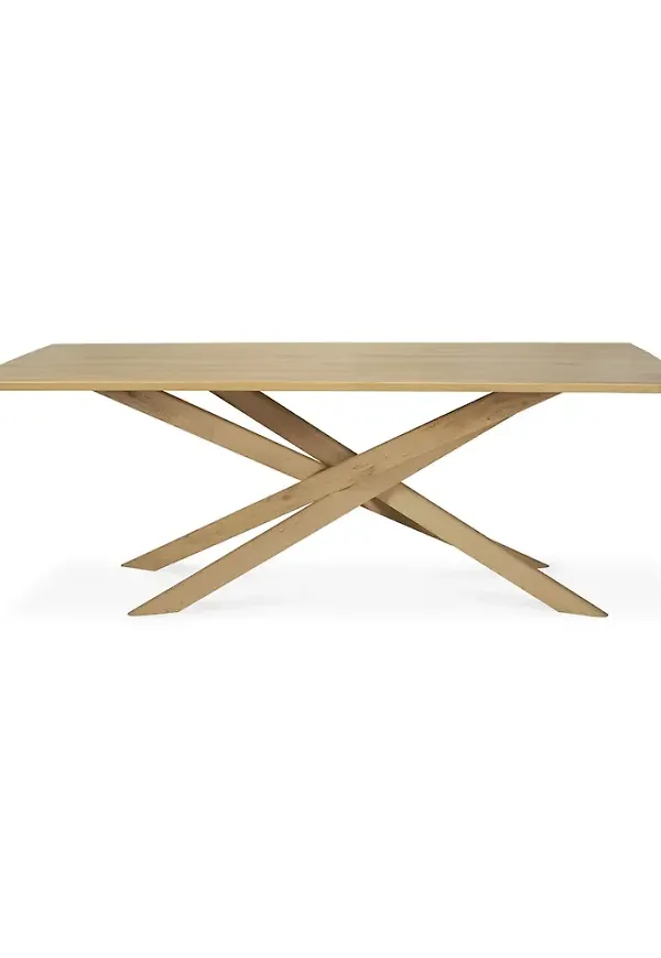 Cool bord som passar bra vid många olika tillfällen.