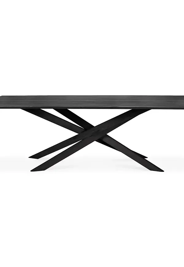 Söt matbord i ek från Ethnicraft.