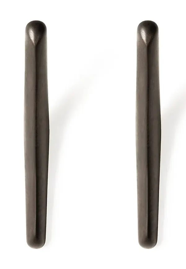 Moderiktig möbel 2025 från Ethnicraft.