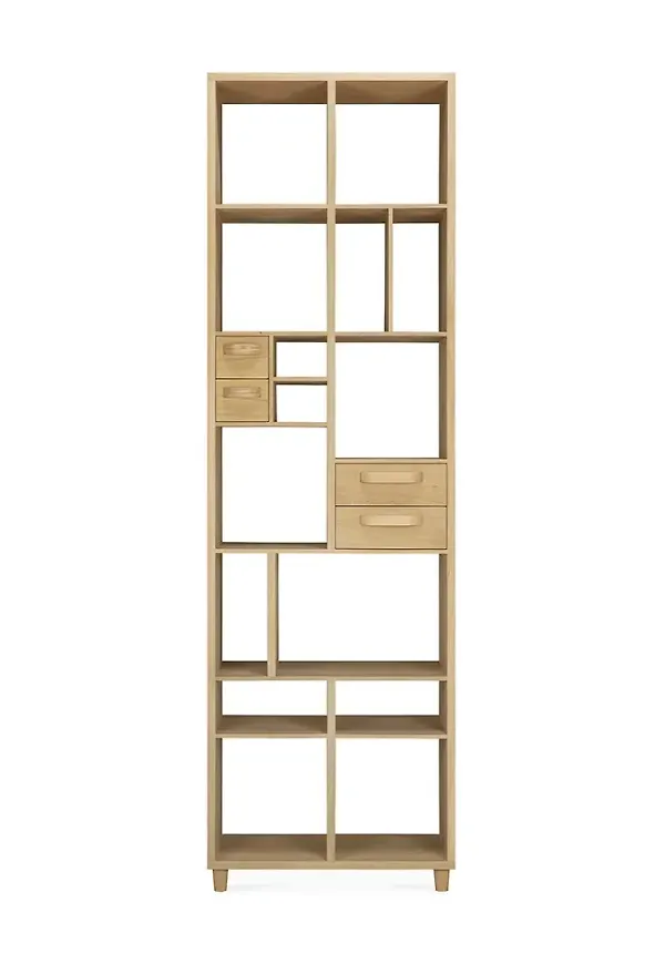 Stilriktig ekhylla 2025 från Ethnicraft.