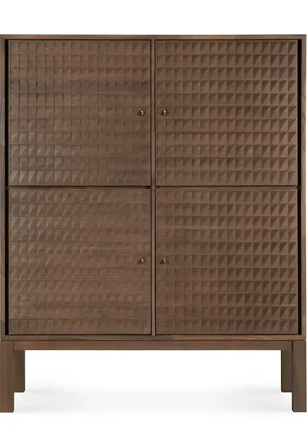 Smickrande skåp 2025 från Ethnicraft.