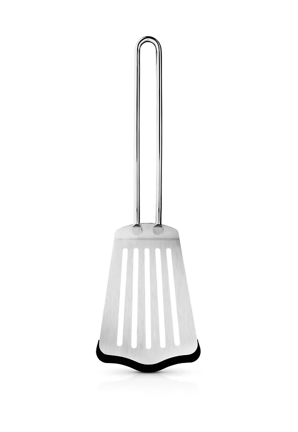 Silverfärgad Eva Solo-stekspade i exklusiv modell.