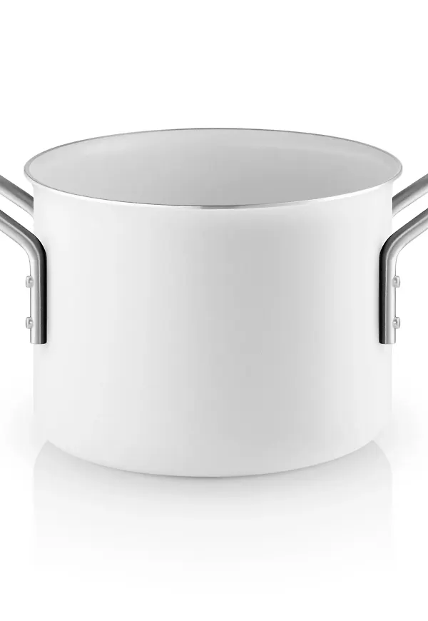 Vit Eva Solo-gryta i moderiktig modell.