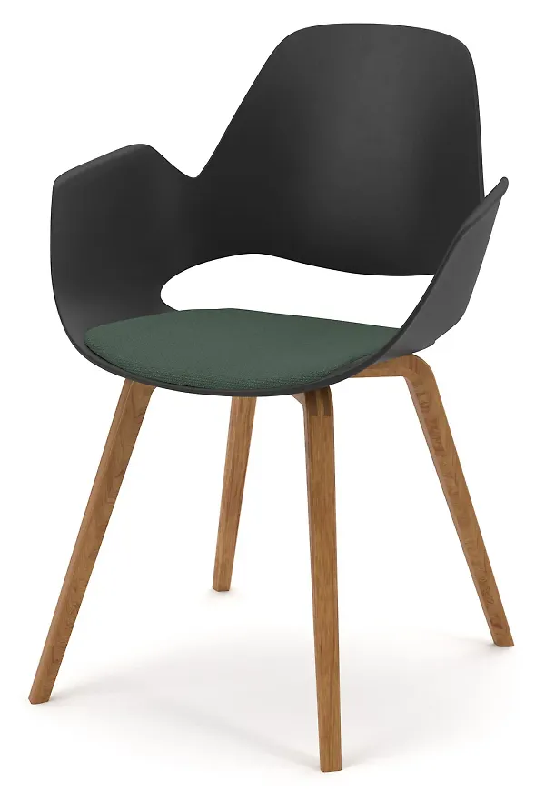 Stilren Stol som passar bra vid många olika tillfällen.