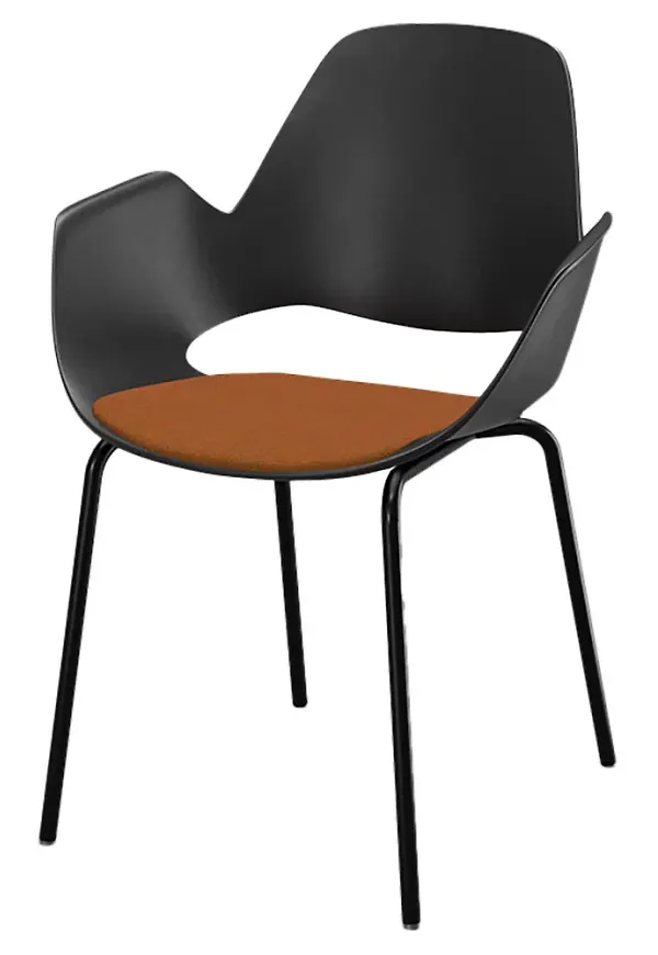 Otroligt fin stol i svart från Houe.