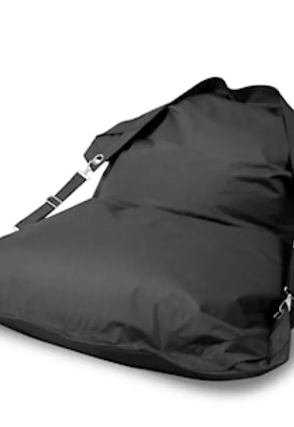 Svart utemöbel som passar perfekt till sommaren 2025!