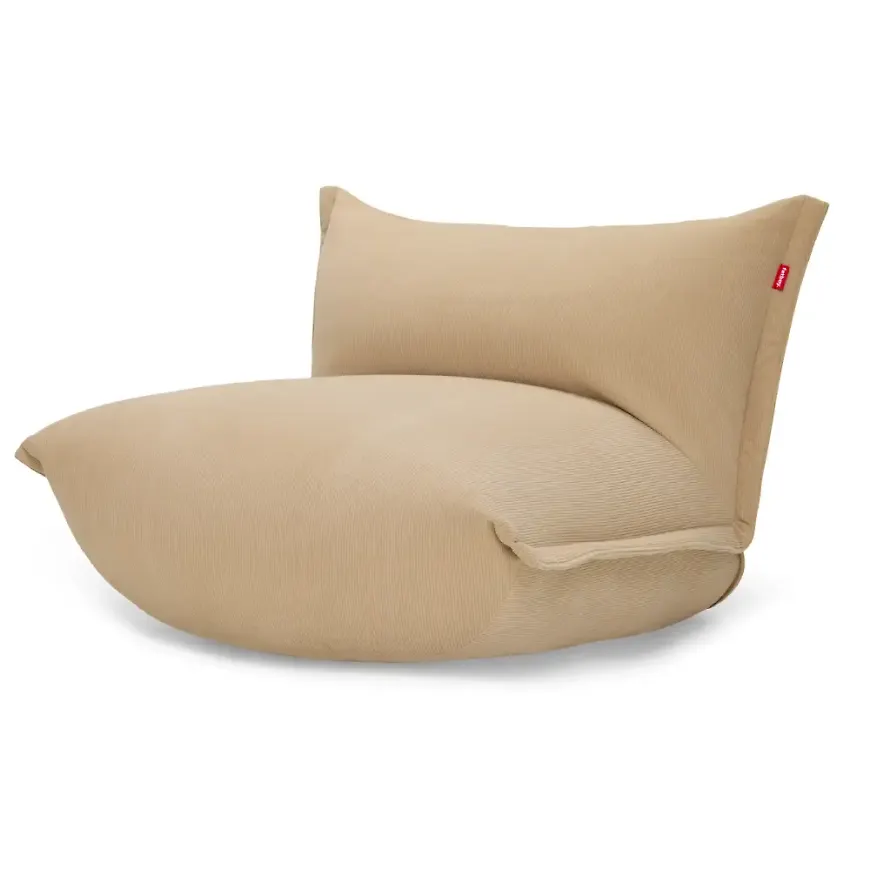 Beige Fatboy-fåtölj i exklusiv modell.