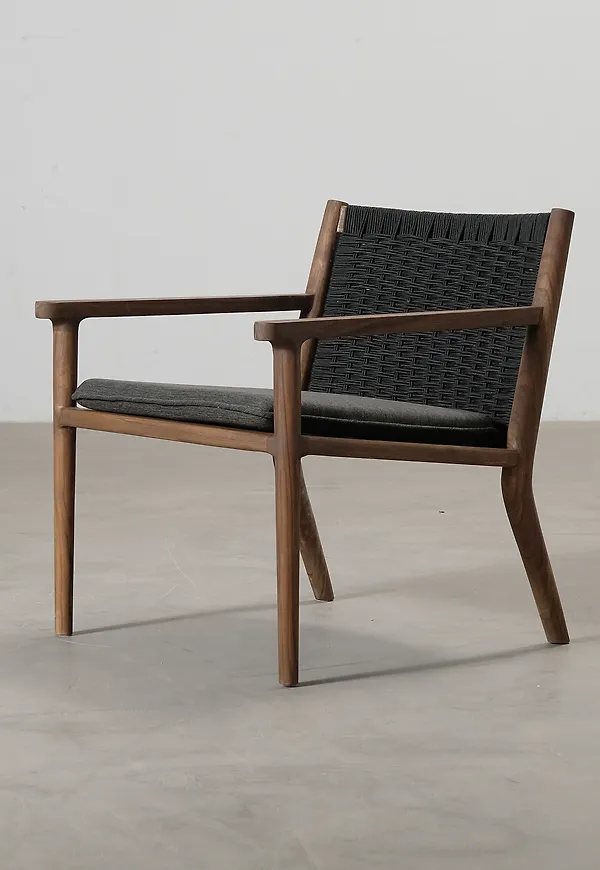 Fantastiskt snygg utestol 2026 från FeelDesign.