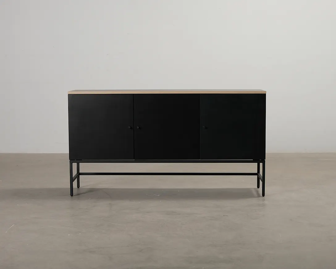 Jättesnygg Möbel som passar bra vid många olika tillfällen.