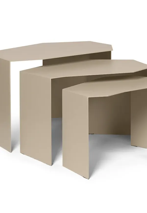 Riktigt fin bord som passar bra vid många olika tillfällen.