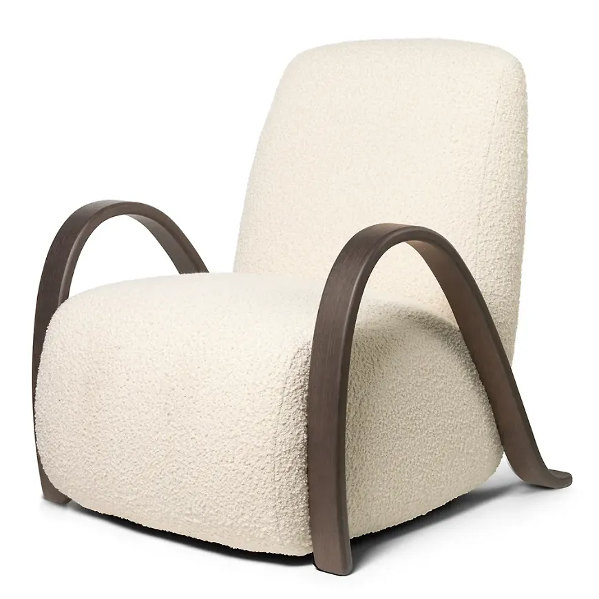 Jättefin Fåtölj som passar bra vid många olika tillfällen.