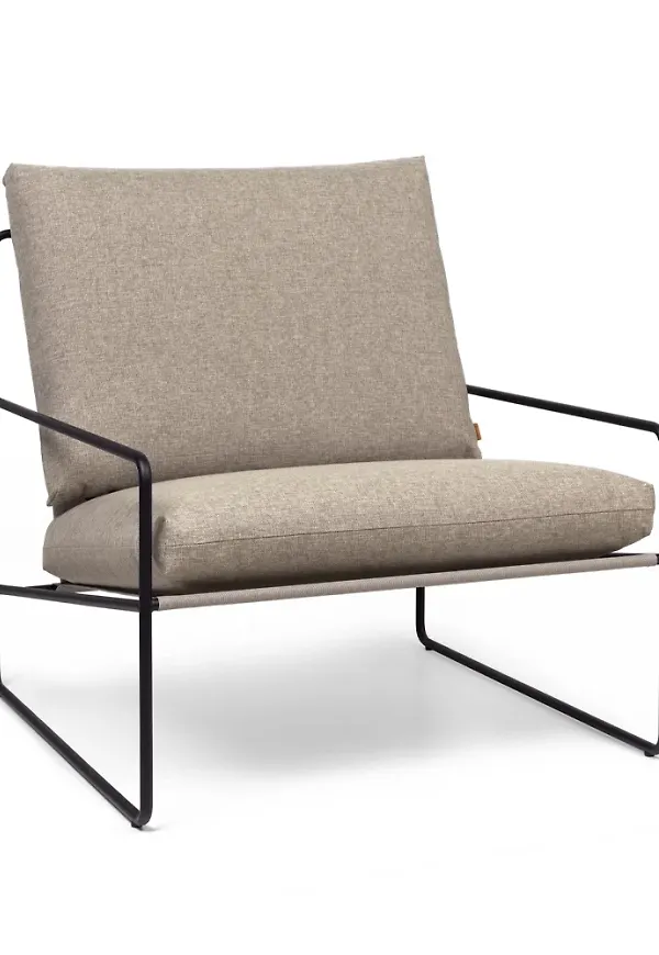 Snygg beige möbel 2025 från FERM LIVING.