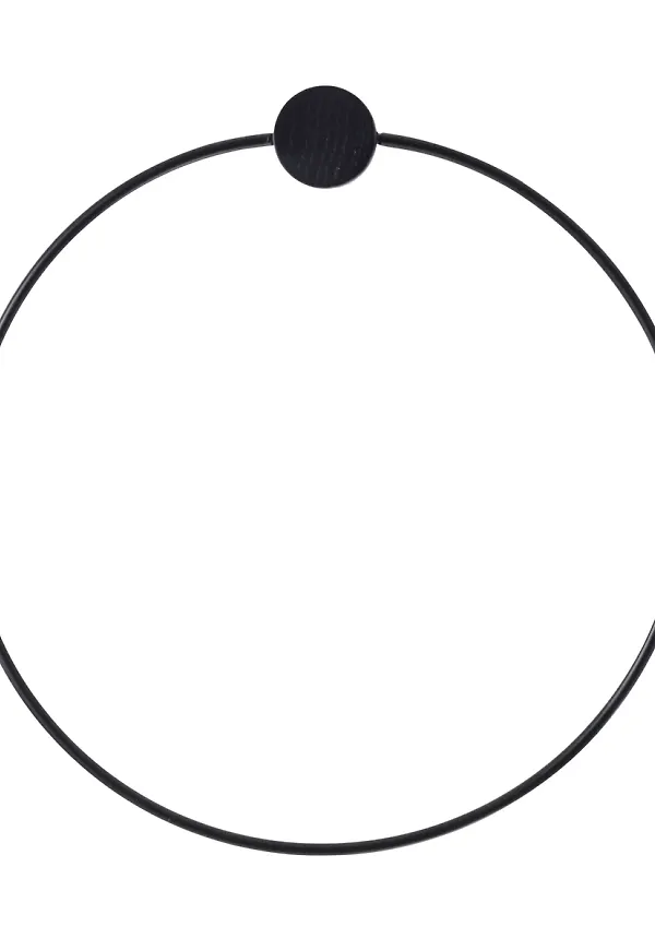 Fantastiskt snygg svart hängare 2024 från FERM LIVING.