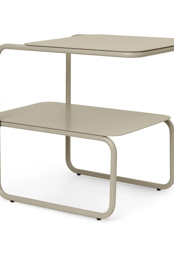 Vacker beige bord 2025 från FERM LIVING.