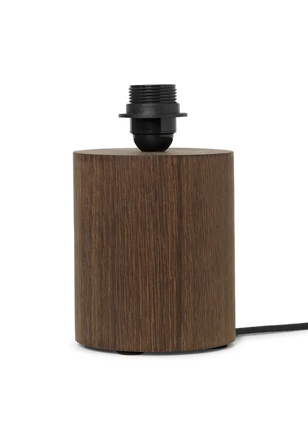 Härlig brun lampa 2025 från FERM LIVING.