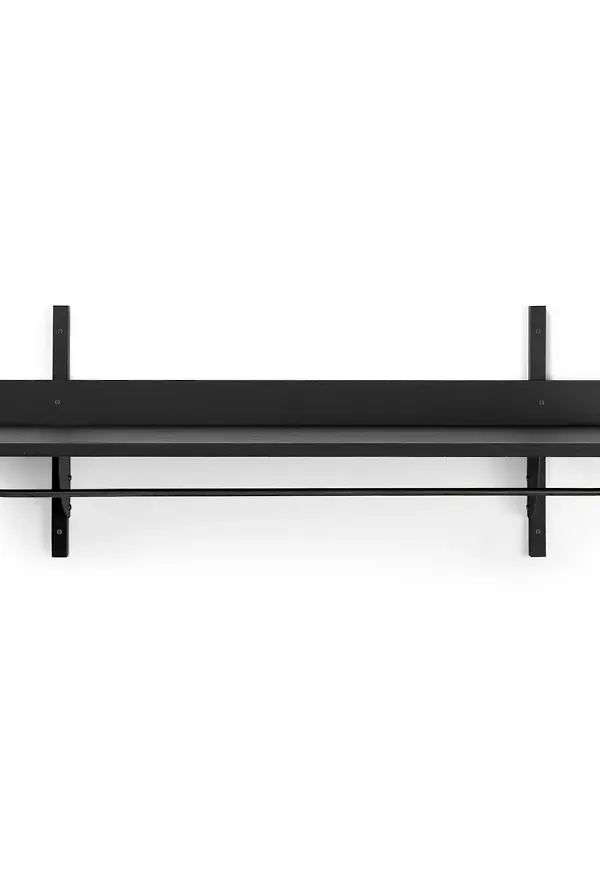 Smickrande hylla i svart från FERM LIVING.