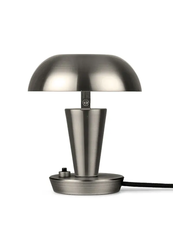 Elegant lampa 2025 från FERM LIVING.