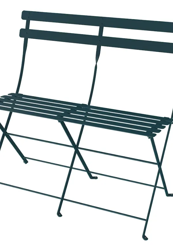 Moderiktig Soffa som passar bra vid många olika tillfällen.