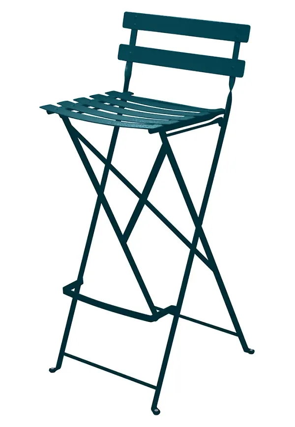 Klassisk Stol som passar bra vid många olika tillfällen.