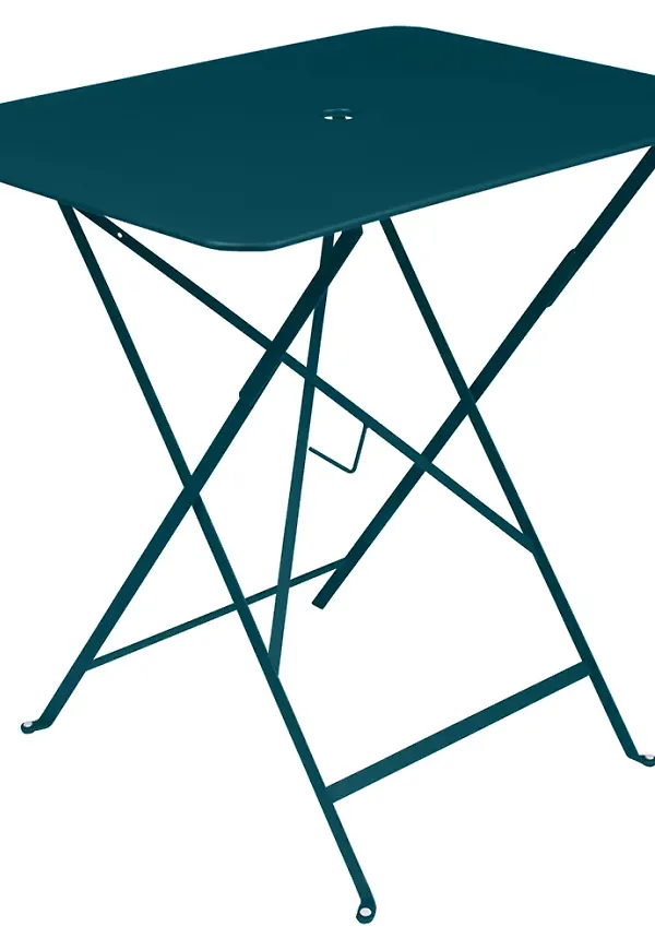 Fantastiskt snygg bord som passar bra vid många olika tillfällen.