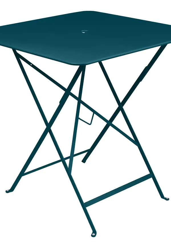 Elegant bord som passar bra vid många olika tillfällen.