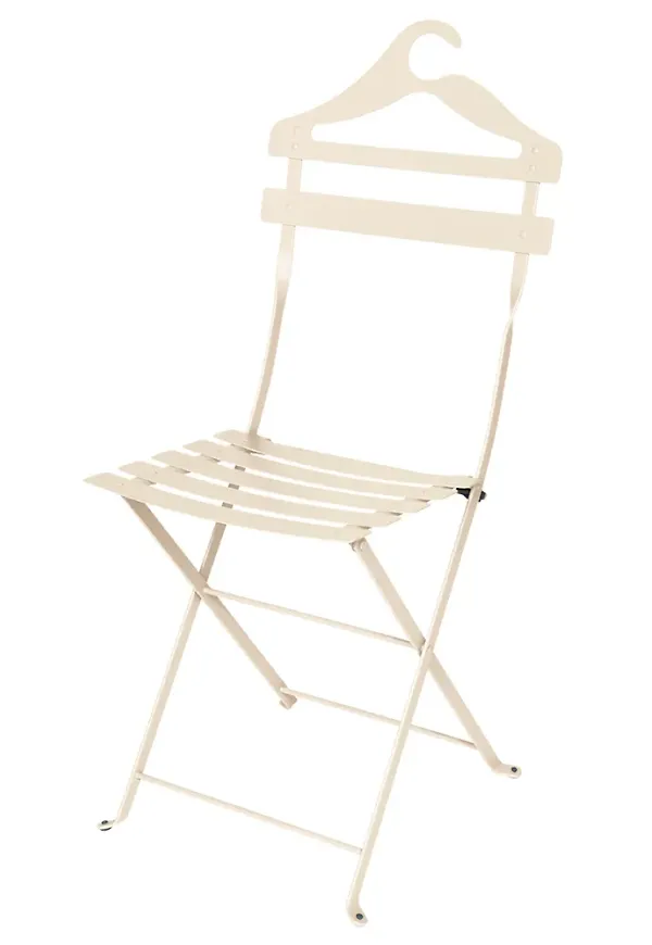 Härlig Stol som passar bra vid många olika tillfällen.