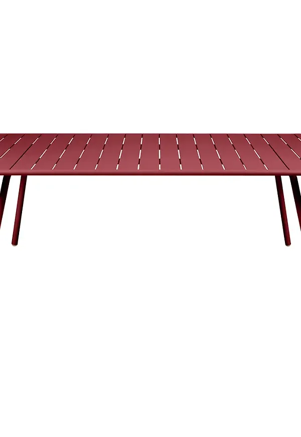 Otroligt snygg bord i aluminium från Fermob.