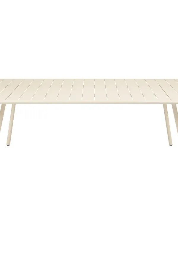Skön beige bord i aluminium från Fermob.