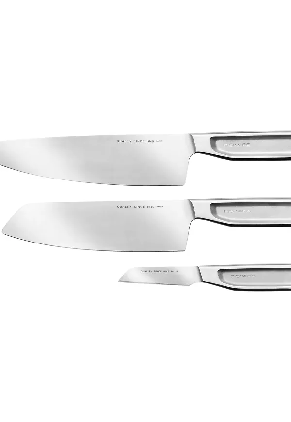 Silverfärgad Fiskars-knivset i smickrande modell.